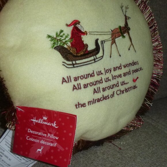 Hallmark Vintage decorative round Christmas pillow - Picture 3 of 3